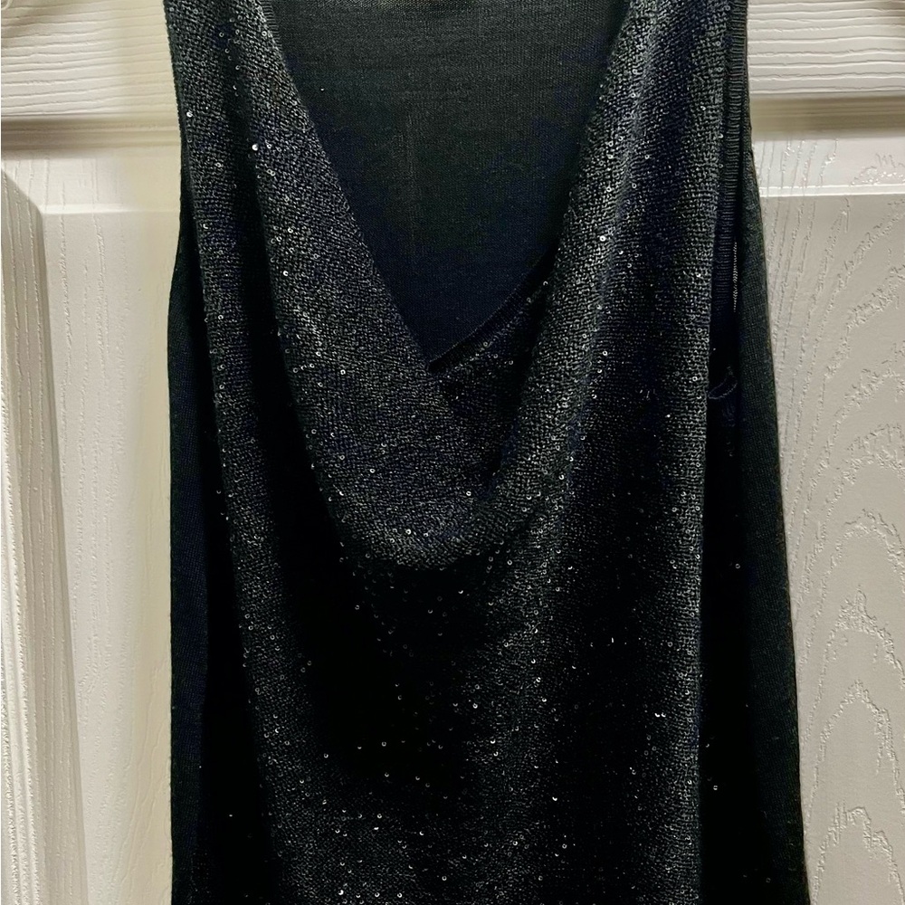 Loft Sleeveless Tank Top - M